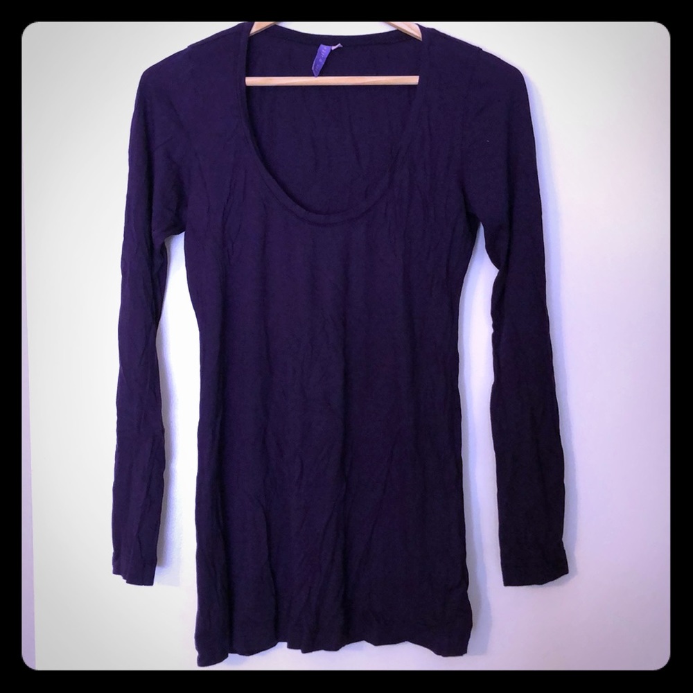 LF/Emma & Same L/S scoopneck purple top, size Med.